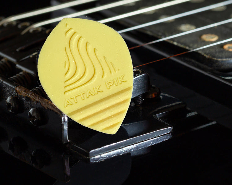 How To Choose A Guitar Pick For Acoustic & Electric Guitars in 2023